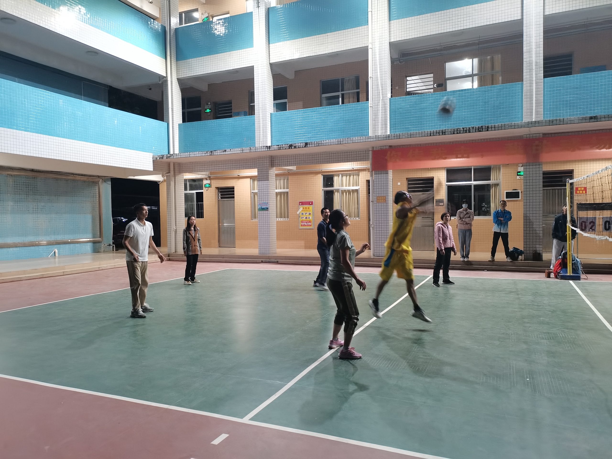 双滘镇中心小学举行2023年三八排球赛活动