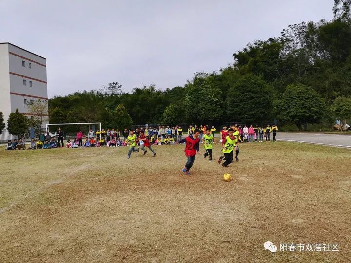 双滘镇中心小学开展首届足球联赛活动及成立第一届家长委员会机构