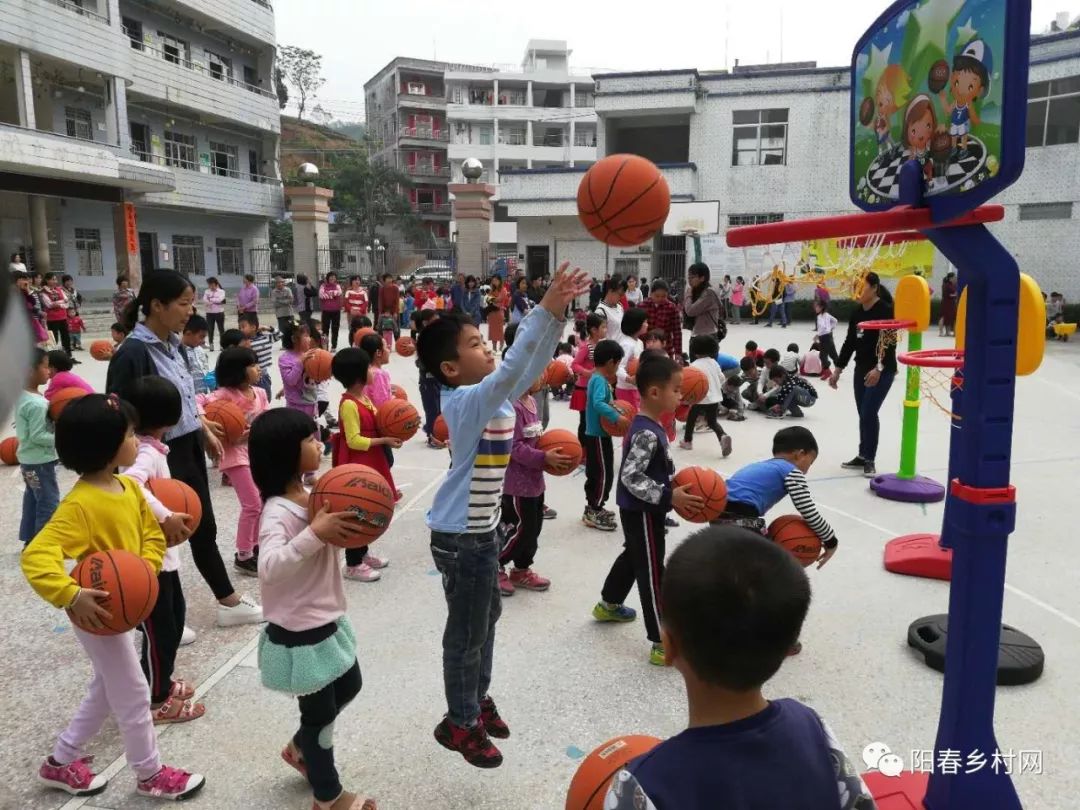 双滘镇中心幼儿园：春风化雨，润物无声——她们是幼儿园教师