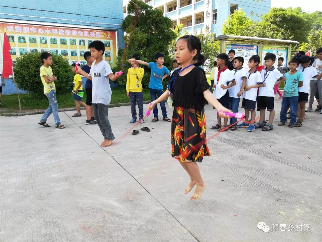 阳春市双滘镇中心小学举行形式多样的“六一”庆祝活动