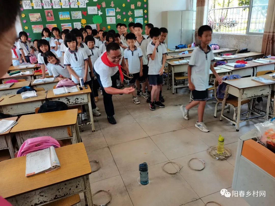 双滘镇中心小学全体教师同孩子们欢度2021年“六一”儿童节