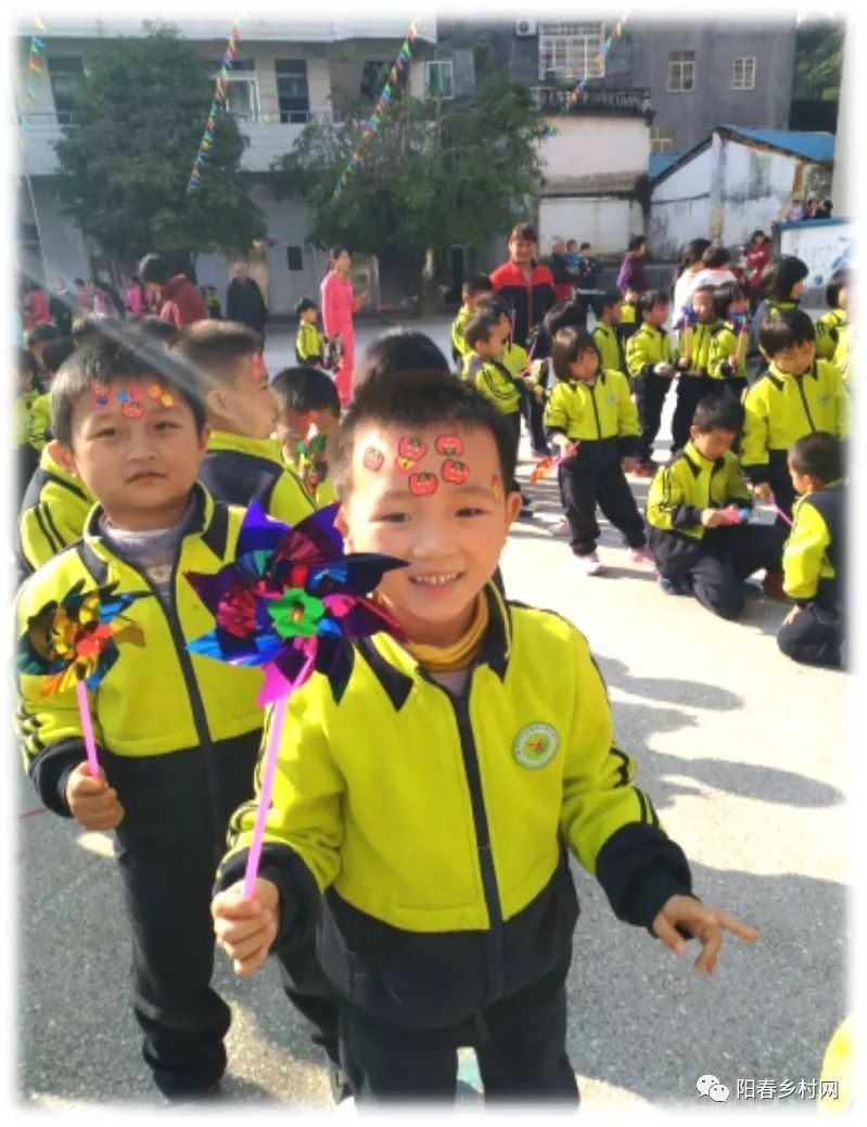 双滘镇中心幼儿园独特的课堂给孩子带来无穷的欢乐