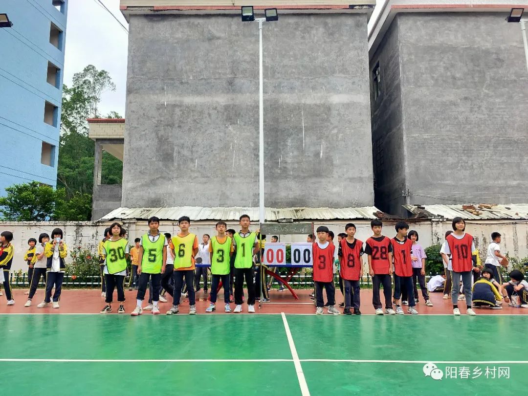 双滘镇中心小学举办“喜迎二十大•奋进新征程”学生篮球赛