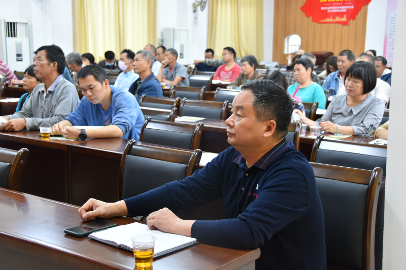 省、市、县农科技术专家到双滘镇开展农业技术培训